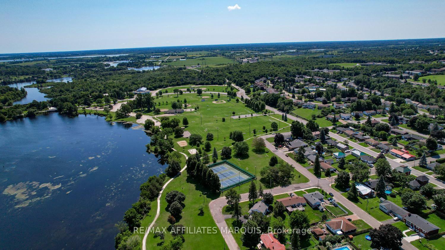 Photo 35 of 20 River Street, Smiths Falls, Smiths Falls — HOMEH
