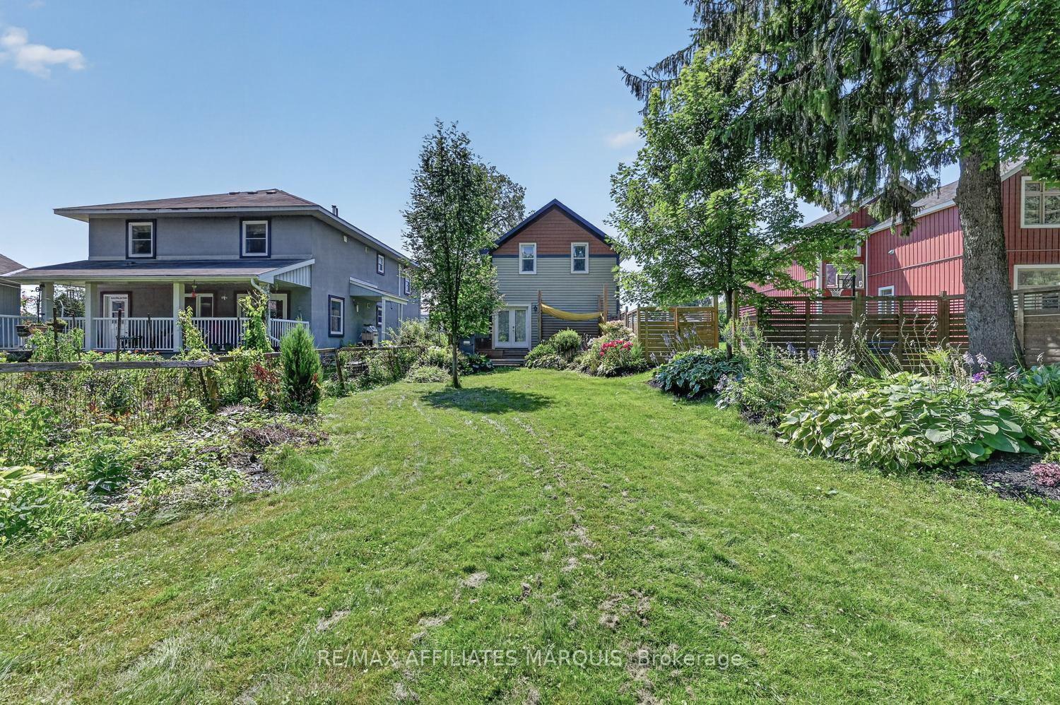 Photo 44 of 20 River Street, Smiths Falls, Smiths Falls — HOMEH