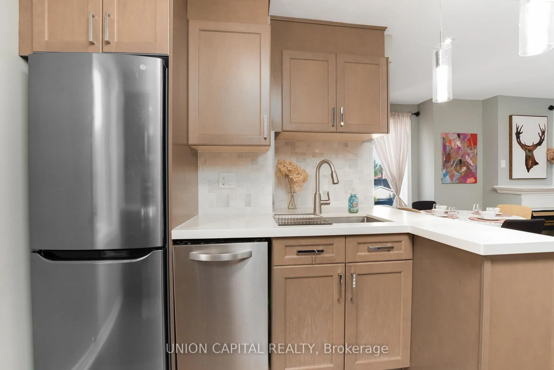 Photo 6 of Unit 1002, 75 Weldrick Road E, Richmond Hill, Observatory — HOMEH