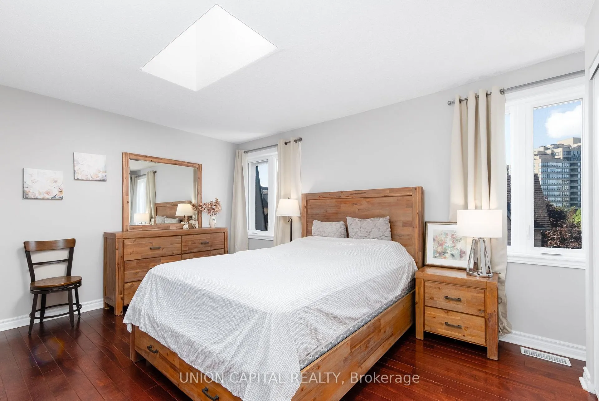 Photo 11 of Unit 1002, 75 Weldrick Road E, Richmond Hill, Observatory — HOMEH