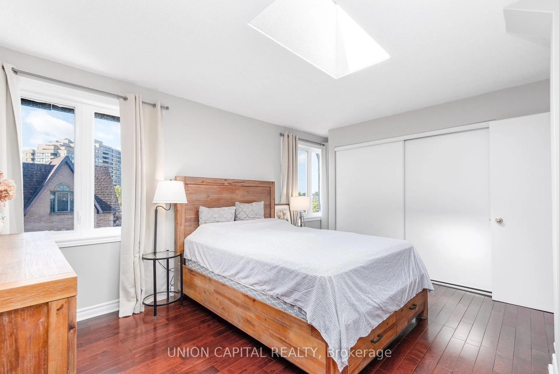Photo 12 of Unit 1002, 75 Weldrick Road E, Richmond Hill, Observatory — HOMEH