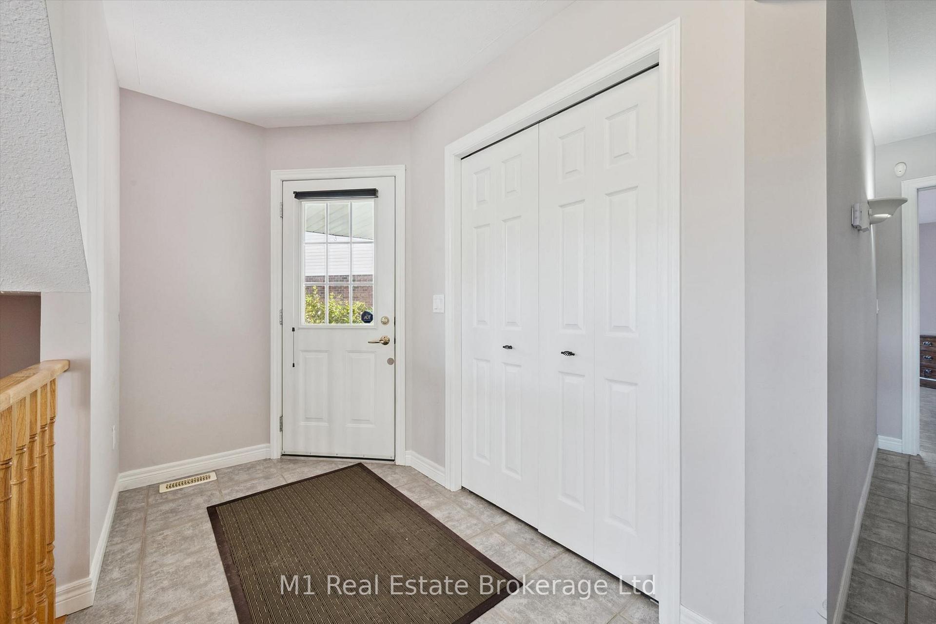 Photo 5 of 105 Riverwalk Place, Guelph/Eramosa, Rockwood — HOMEH