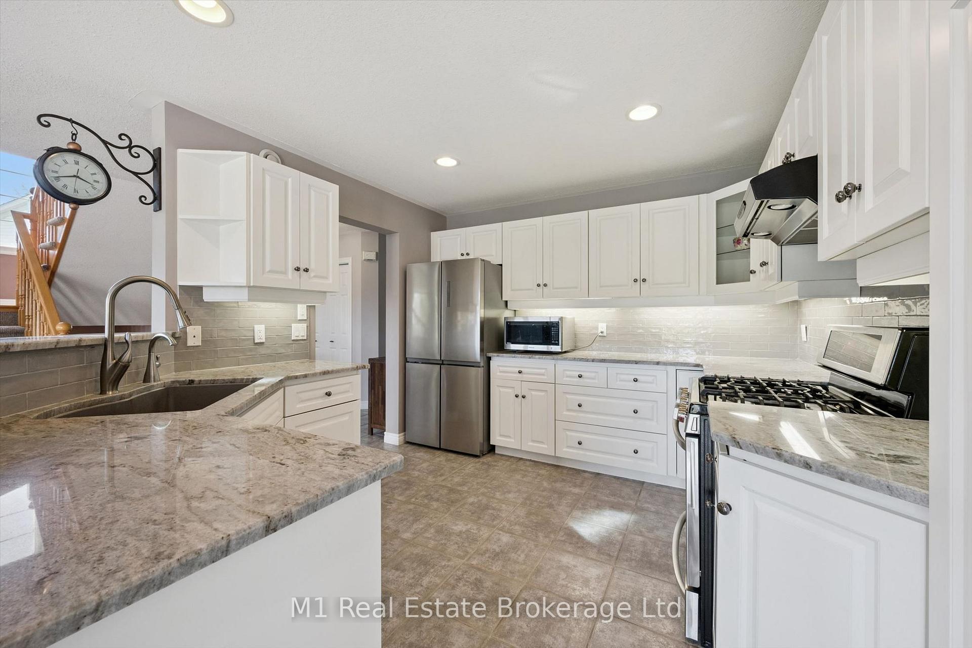 Photo 12 of 105 Riverwalk Place, Guelph/Eramosa, Rockwood — HOMEH