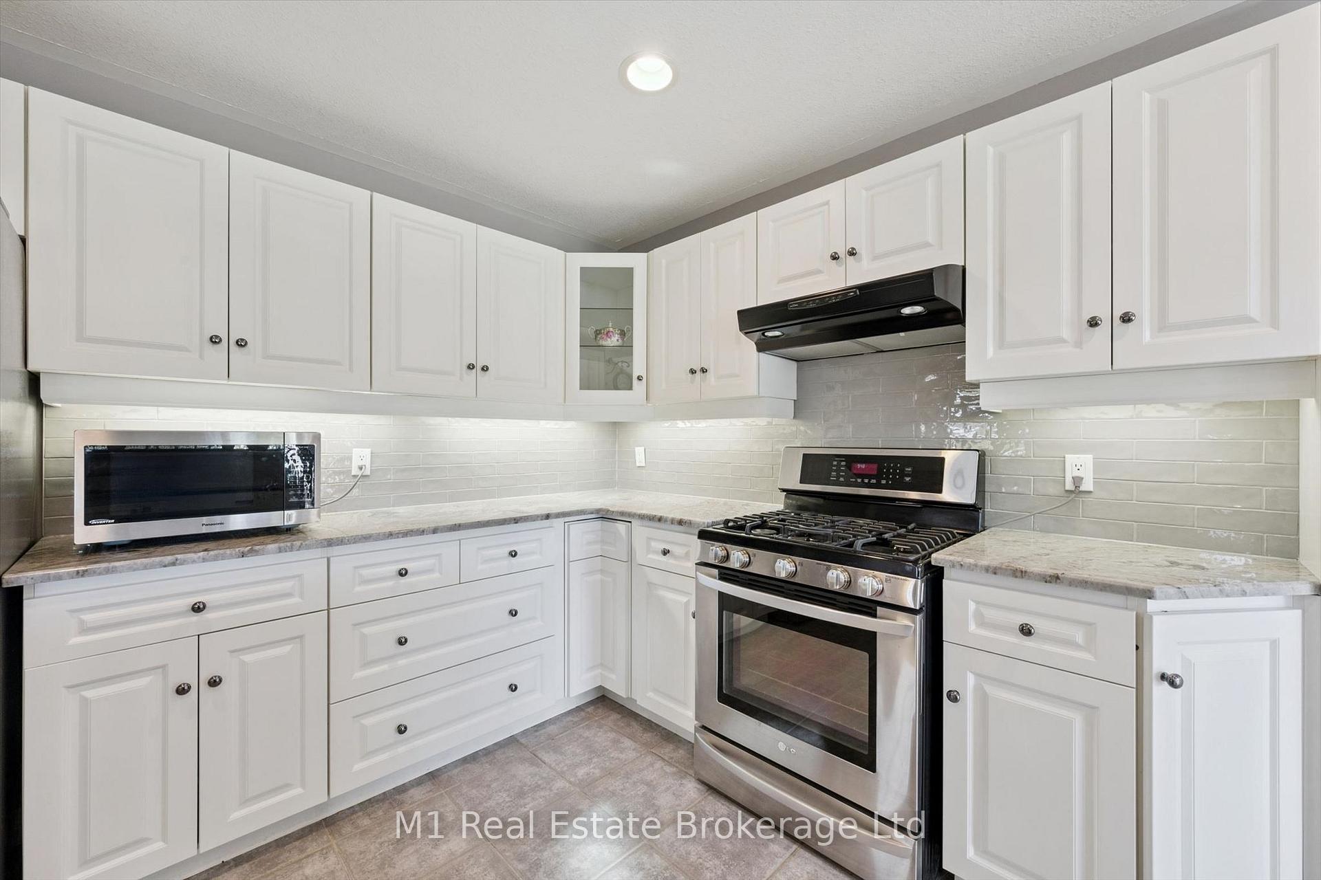 Photo 13 of 105 Riverwalk Place, Guelph/Eramosa, Rockwood — HOMEH