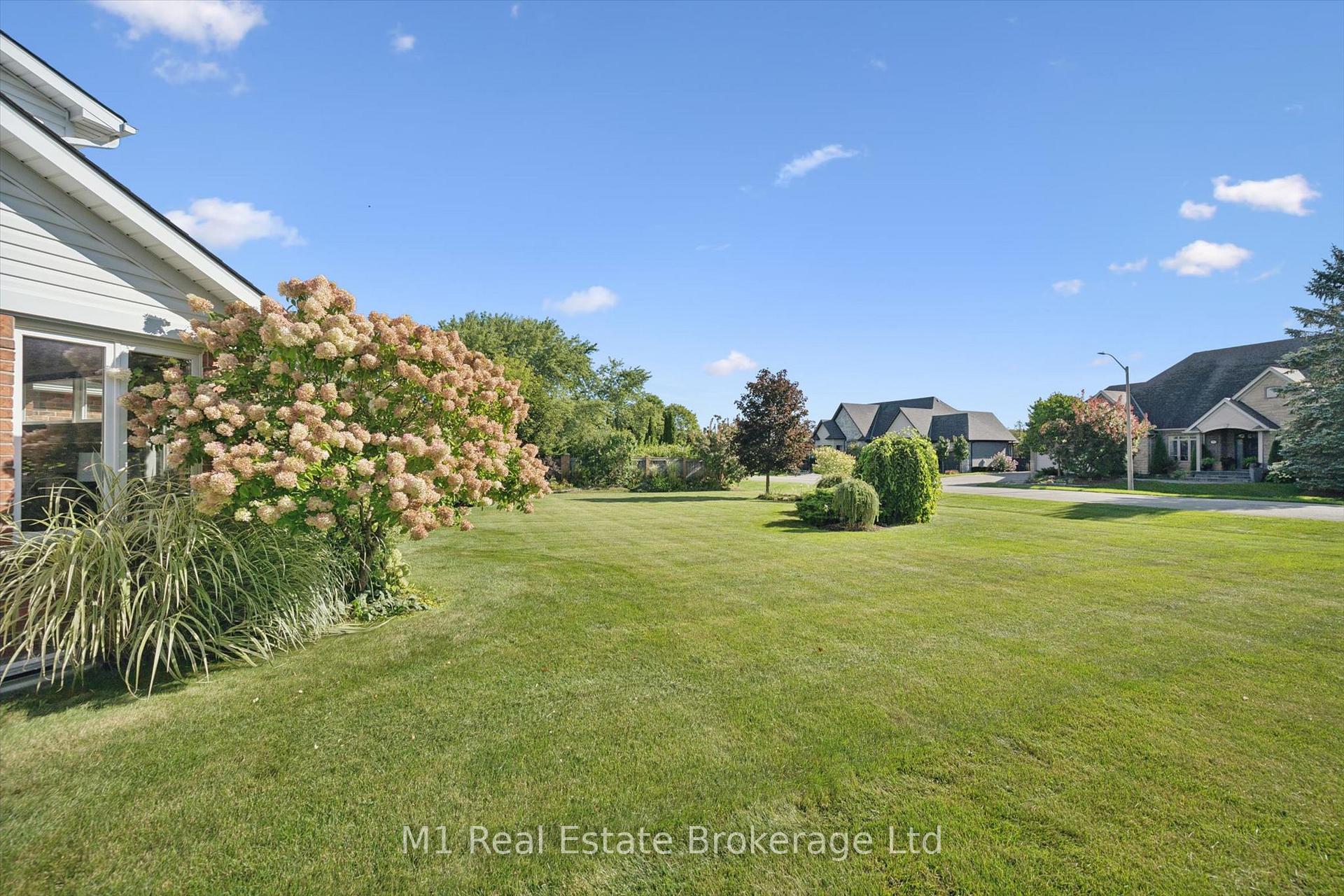 Photo 38 of 105 Riverwalk Place, Guelph/Eramosa, Rockwood — HOMEH