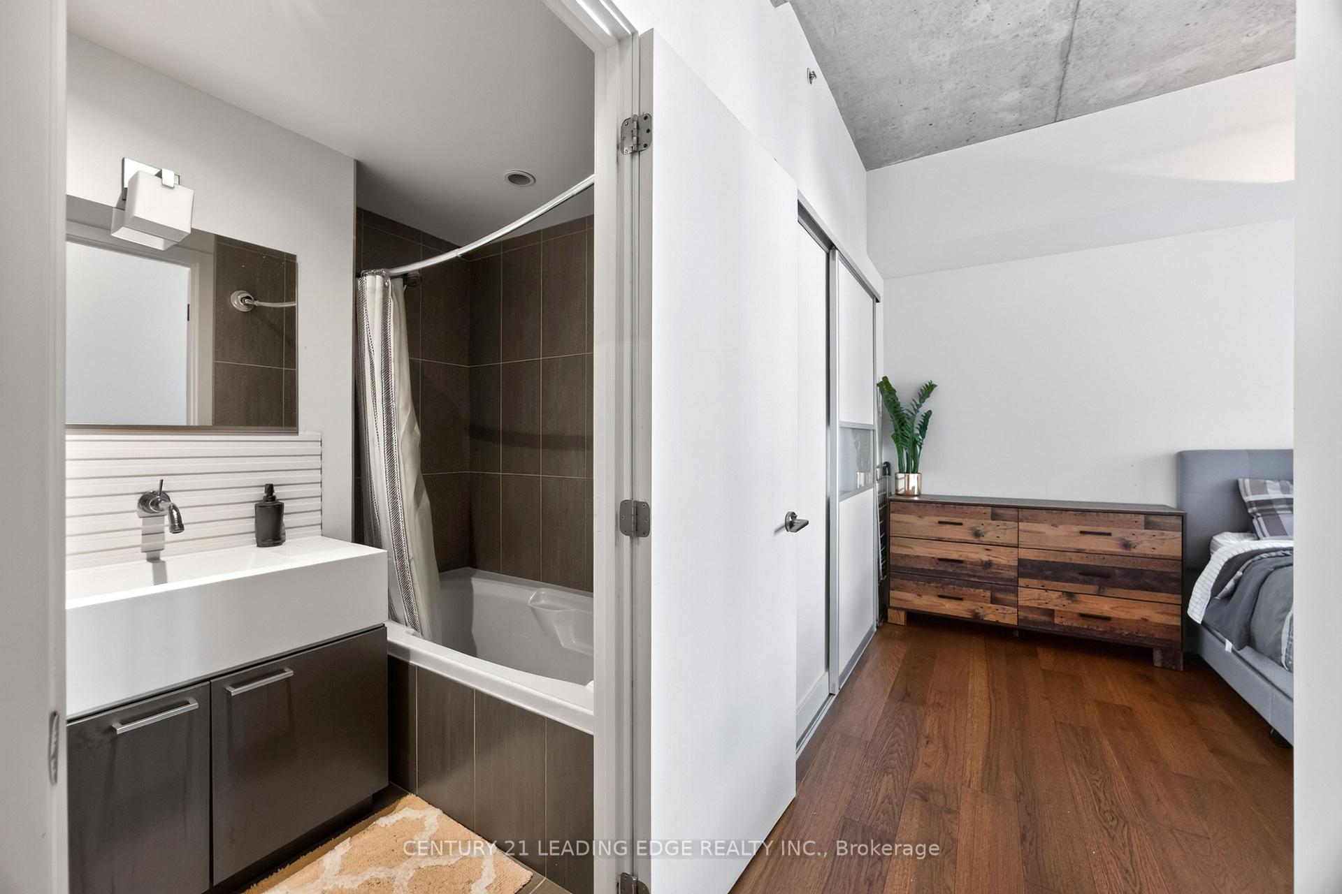 Photo 22 of Unit Ph1001, 55 Stewart Street, Toronto, Waterfront Communities — HOMEH