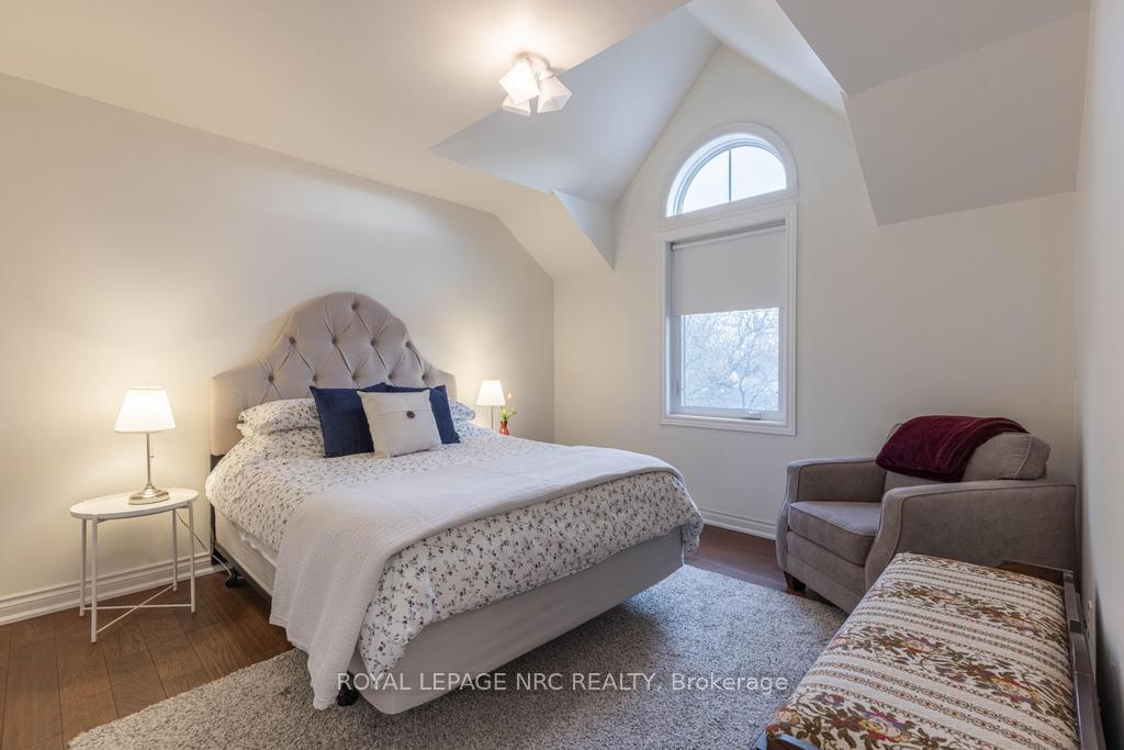 Photo 19 of Unit 13, 1 Lakeside Drive, St. Catharines, Port Weller — HOMEH