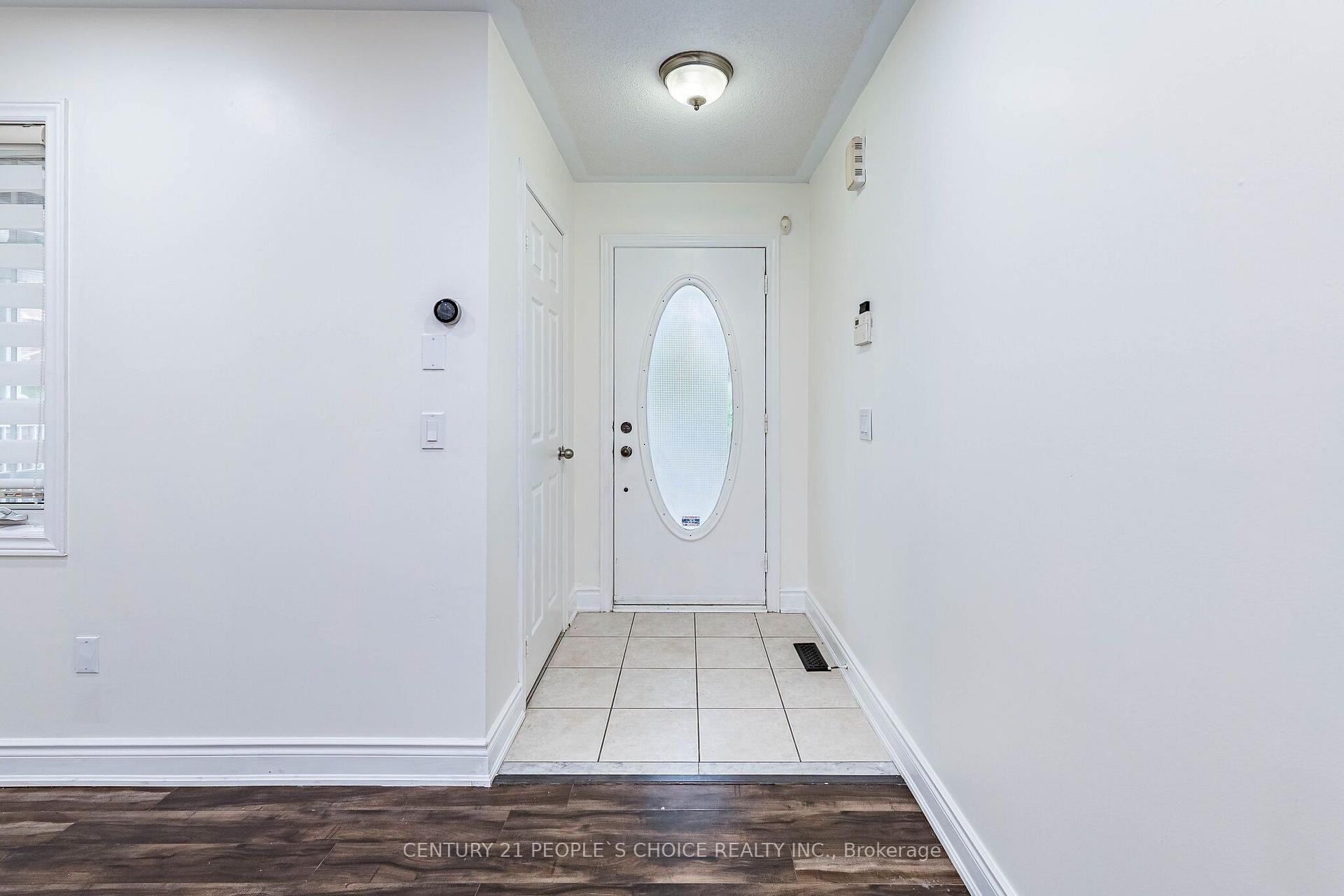 Photo 3 of 45 Trevino Crescent, Brampton, Bram East — HOMEH