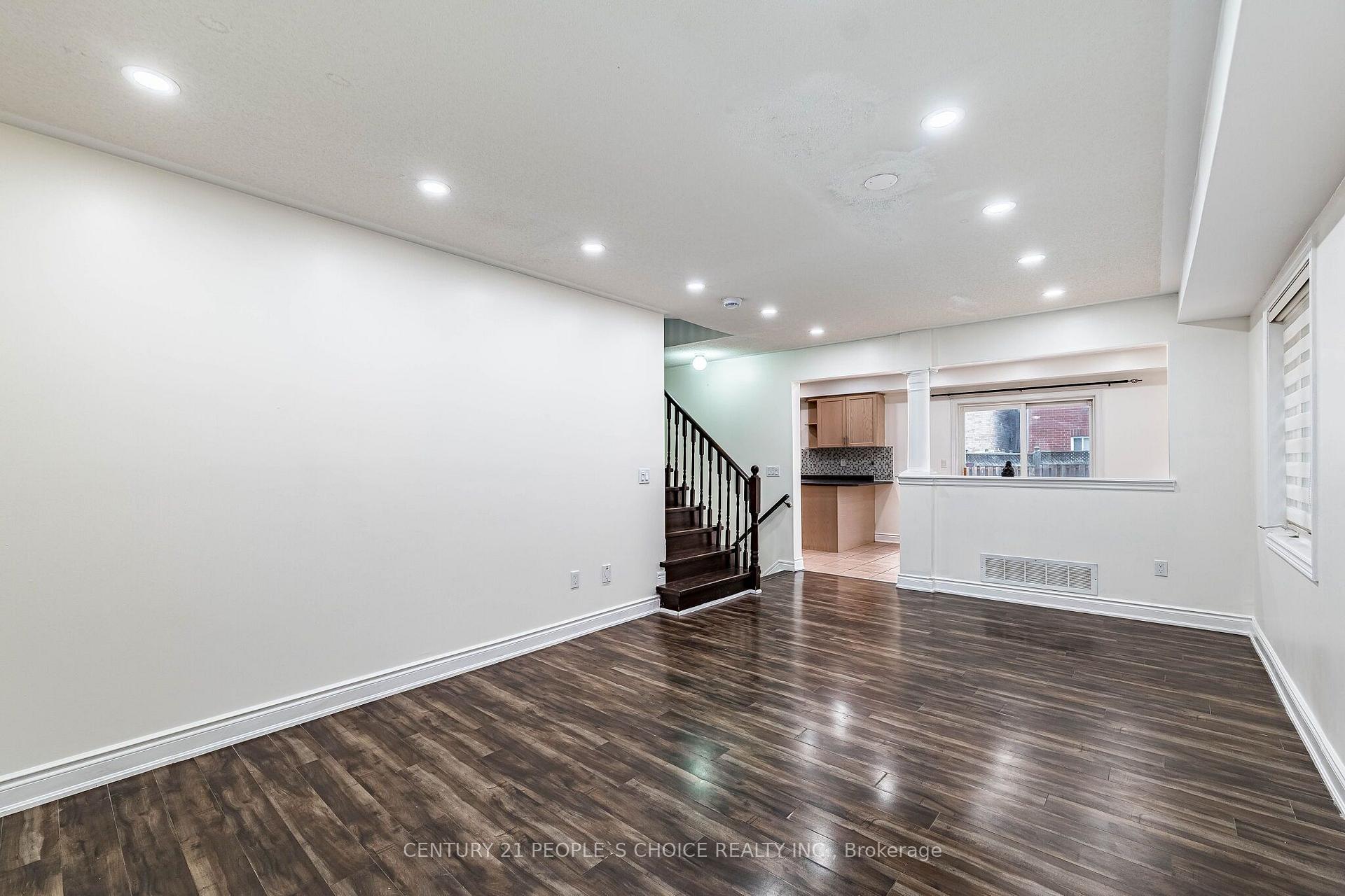 Photo 5 of 45 Trevino Crescent, Brampton, Bram East — HOMEH