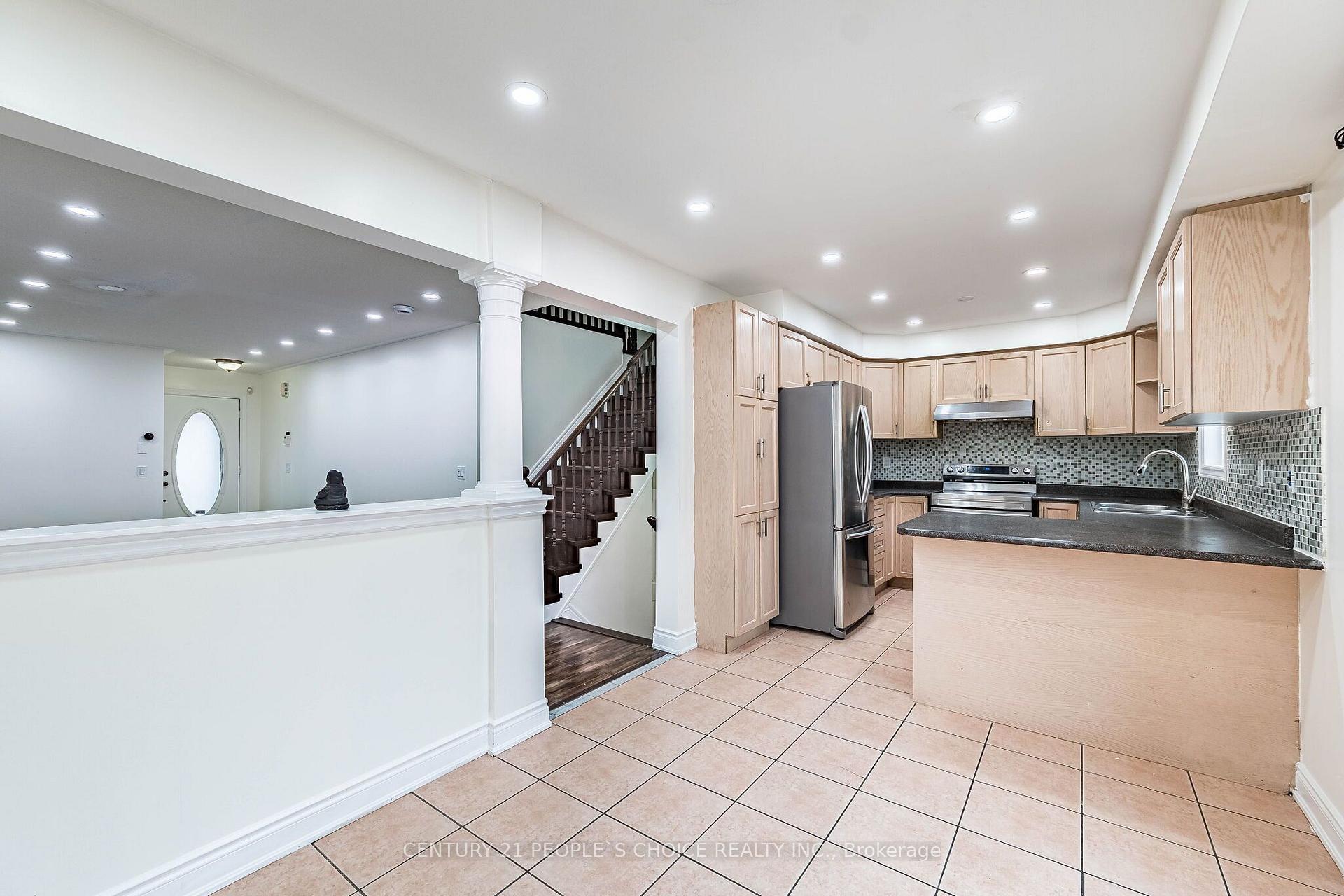 Photo 12 of 45 Trevino Crescent, Brampton, Bram East — HOMEH