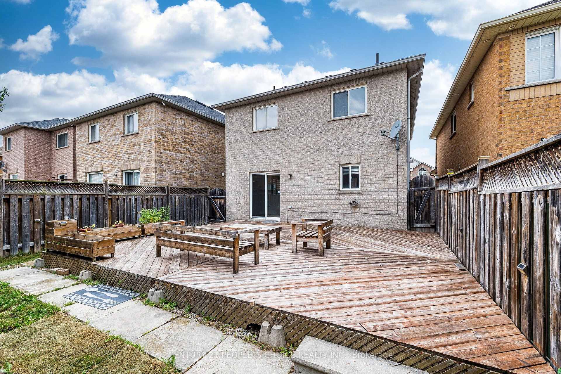 Photo 34 of 45 Trevino Crescent, Brampton, Bram East — HOMEH