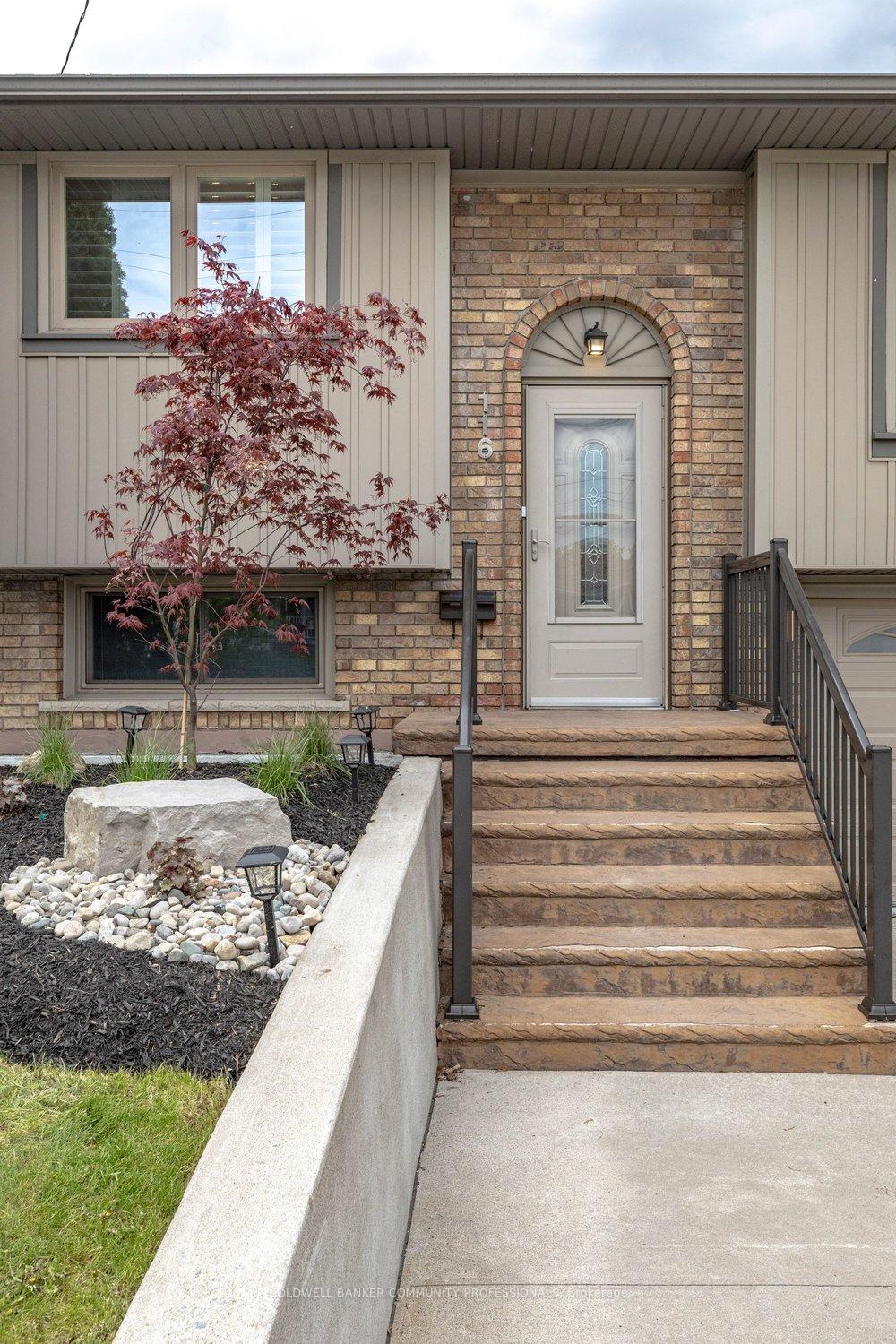 Photo 3 of 116 Highridge Avenue, Hamilton, Riverdale — HOMEH