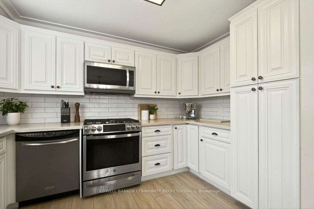 Photo 16 of 116 Highridge Avenue, Hamilton, Riverdale — HOMEH