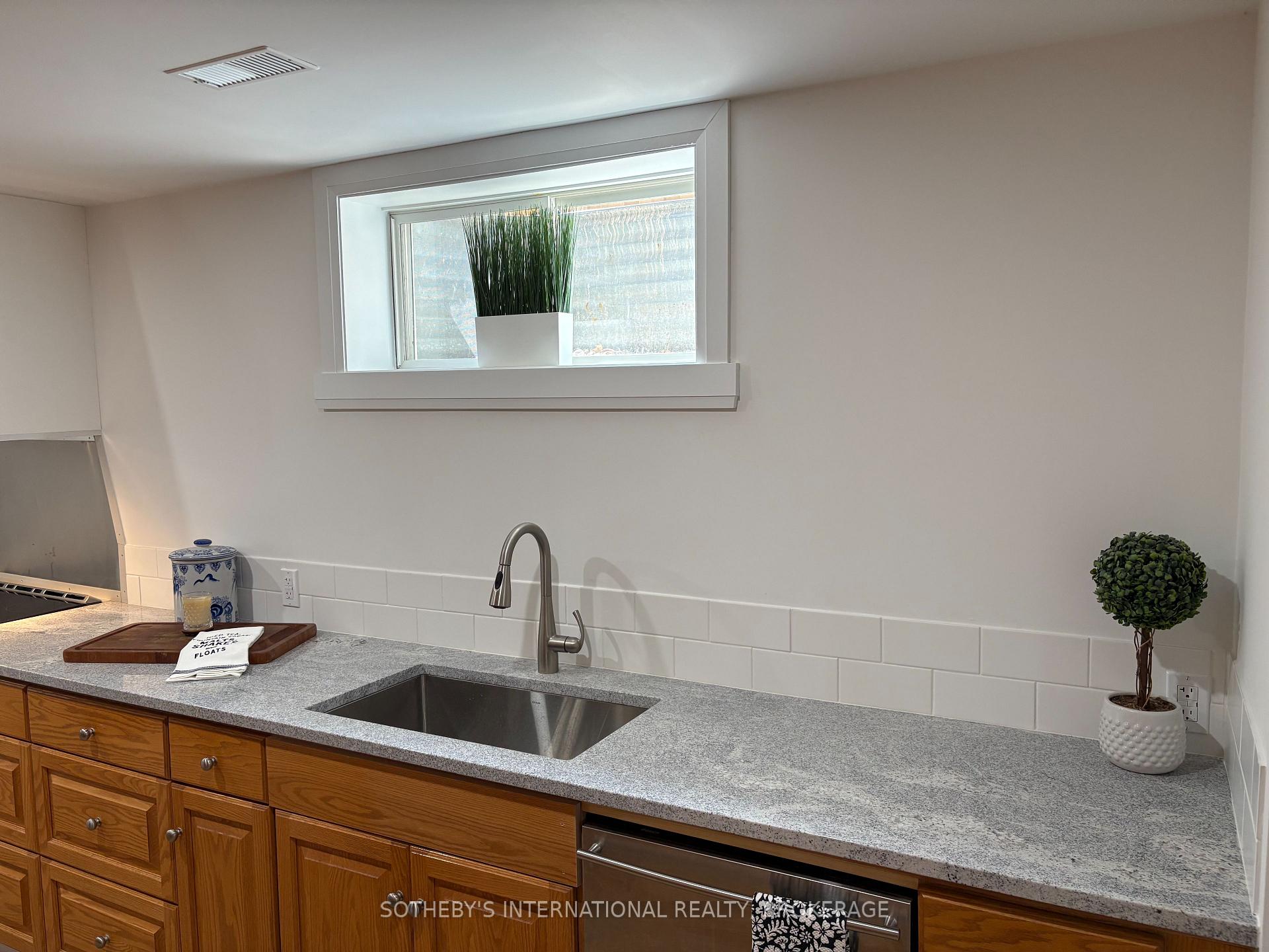 Photo 15 of 71 Stella Street, Pelham, Fonthill — HOMEH
