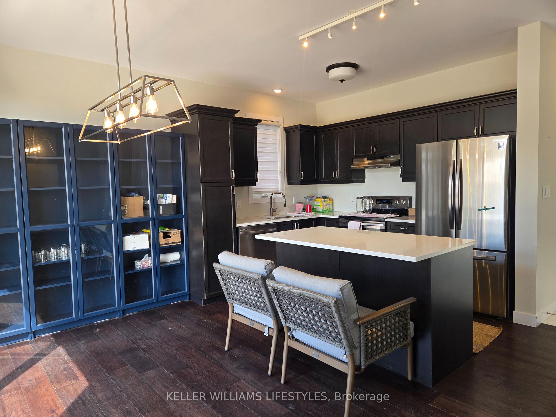 Photo 7 of 1722 Applerock Avenue, London, North S — HOMEH