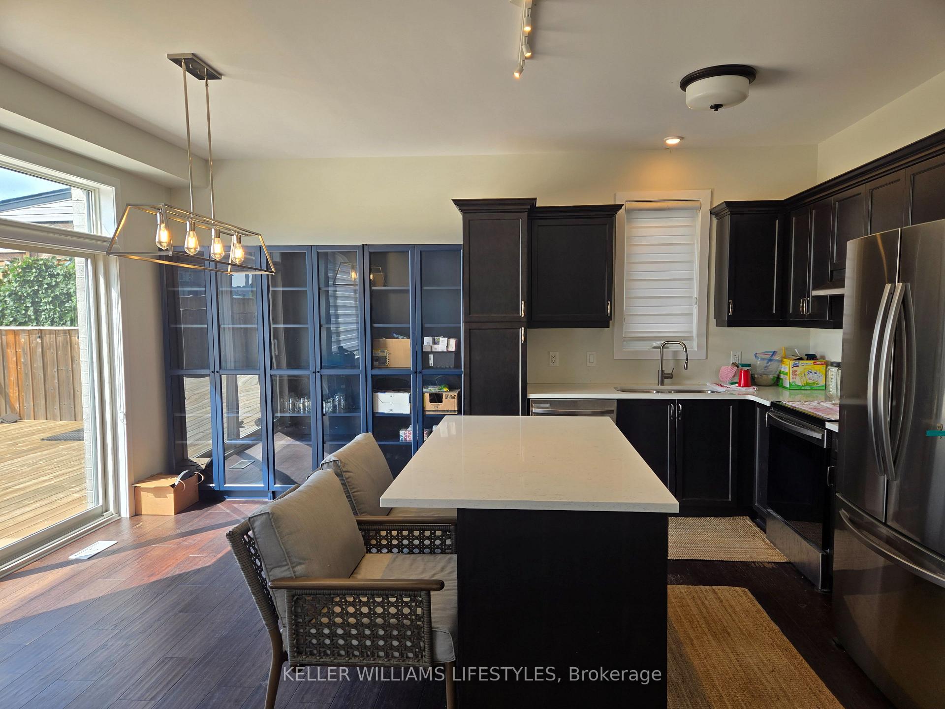 Photo 10 of 1722 Applerock Avenue, London, North S — HOMEH