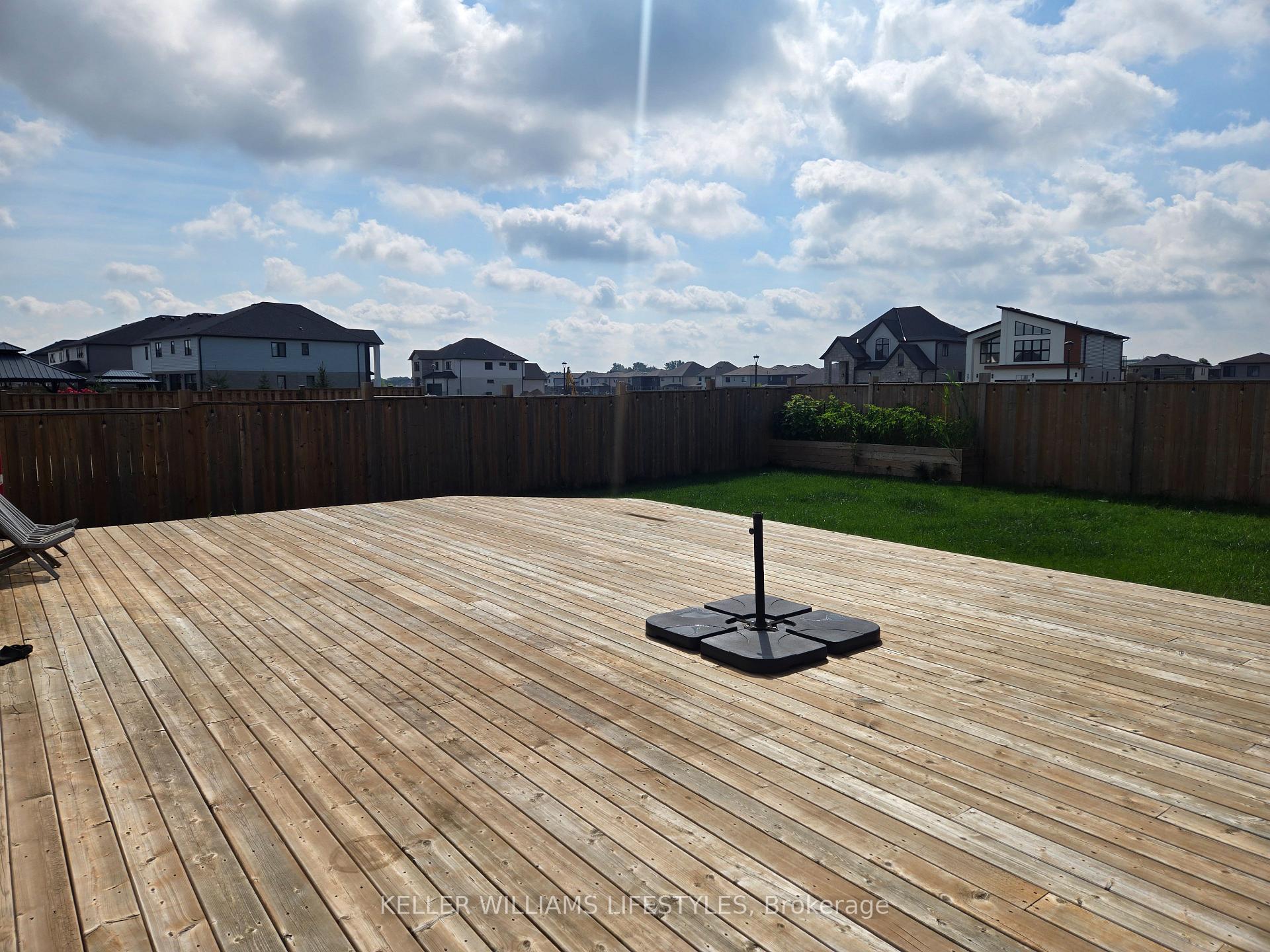 Photo 24 of 1722 Applerock Avenue, London, North S — HOMEH