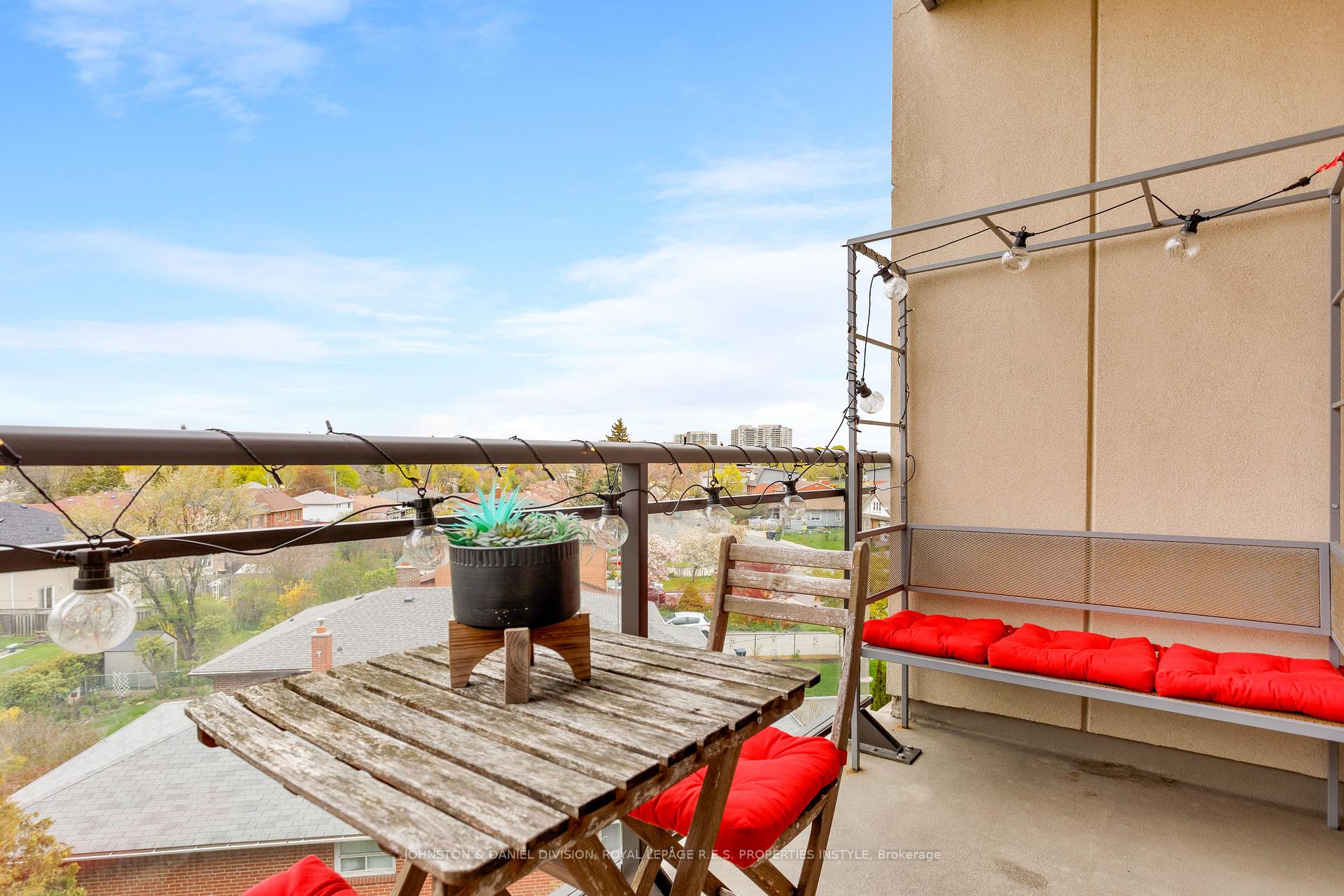 Photo 18 of Unit 408, 3560 St. Clair Avenue E, Scarborough, Kennedy Park — HOMEH