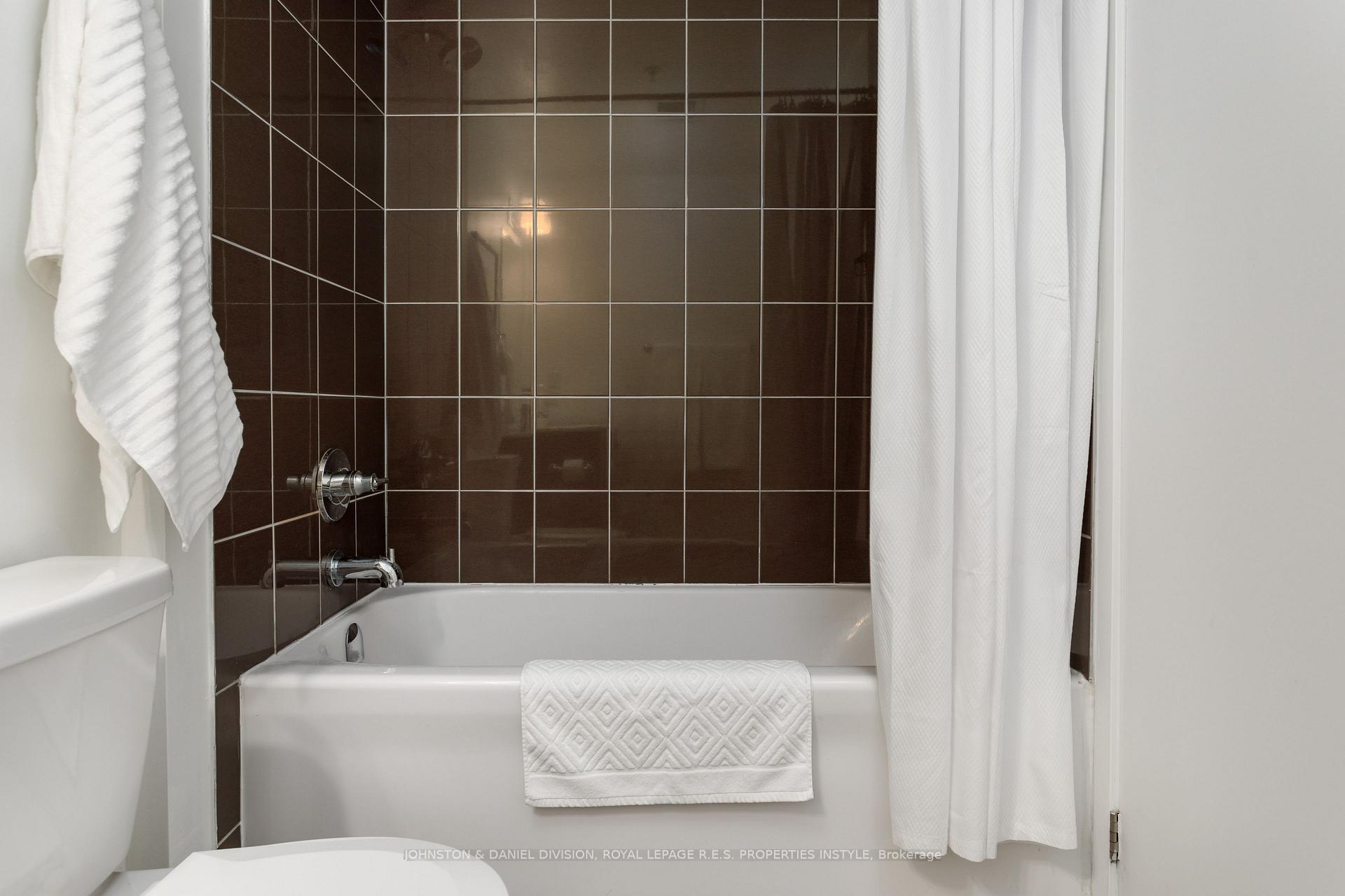 Photo 32 of Unit 408, 3560 St. Clair Avenue E, Scarborough, Kennedy Park — HOMEH