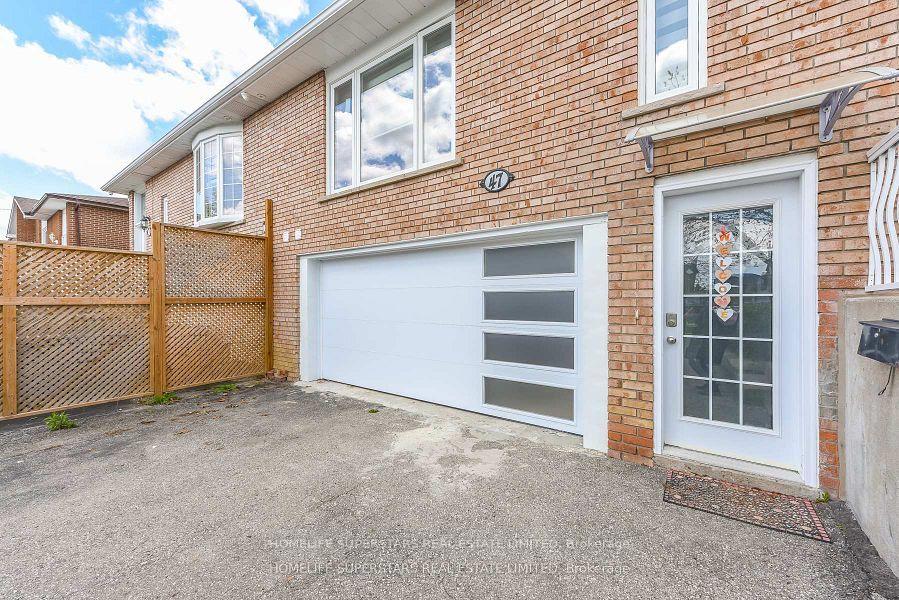 Photo 2 of Unit Basement, 47 Jade Crescent, Brampton, Northgate — HOMEH