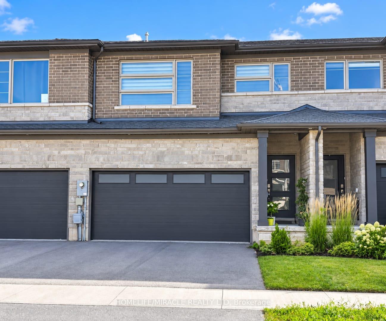 Photo 1 of 7438 Jonathan Drive, Niagara Falls, Brown — HOMEH