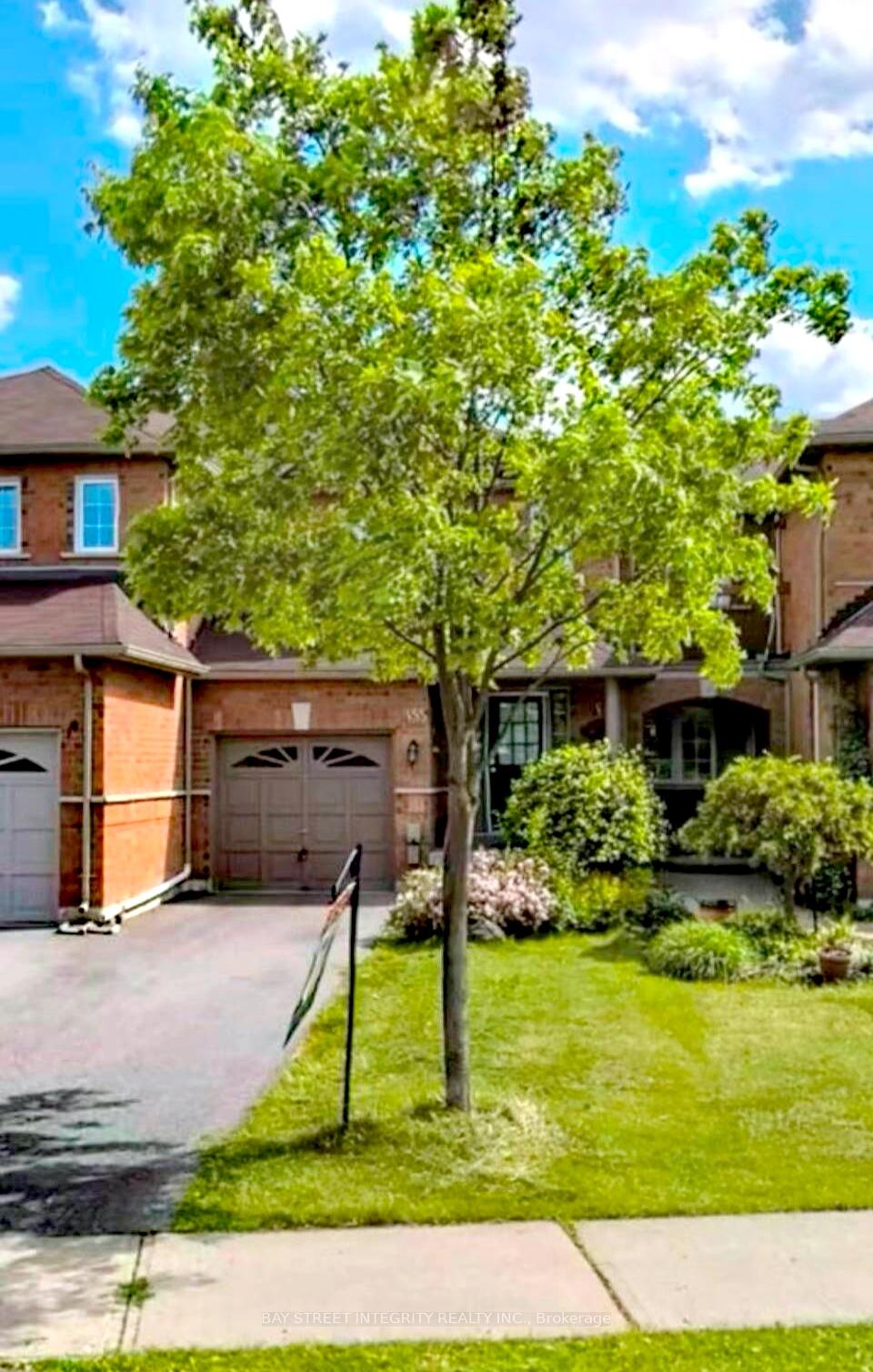 Photo 1 of 355 Ravineview Way, Oakville, Wedgewood Creek — HOMEH