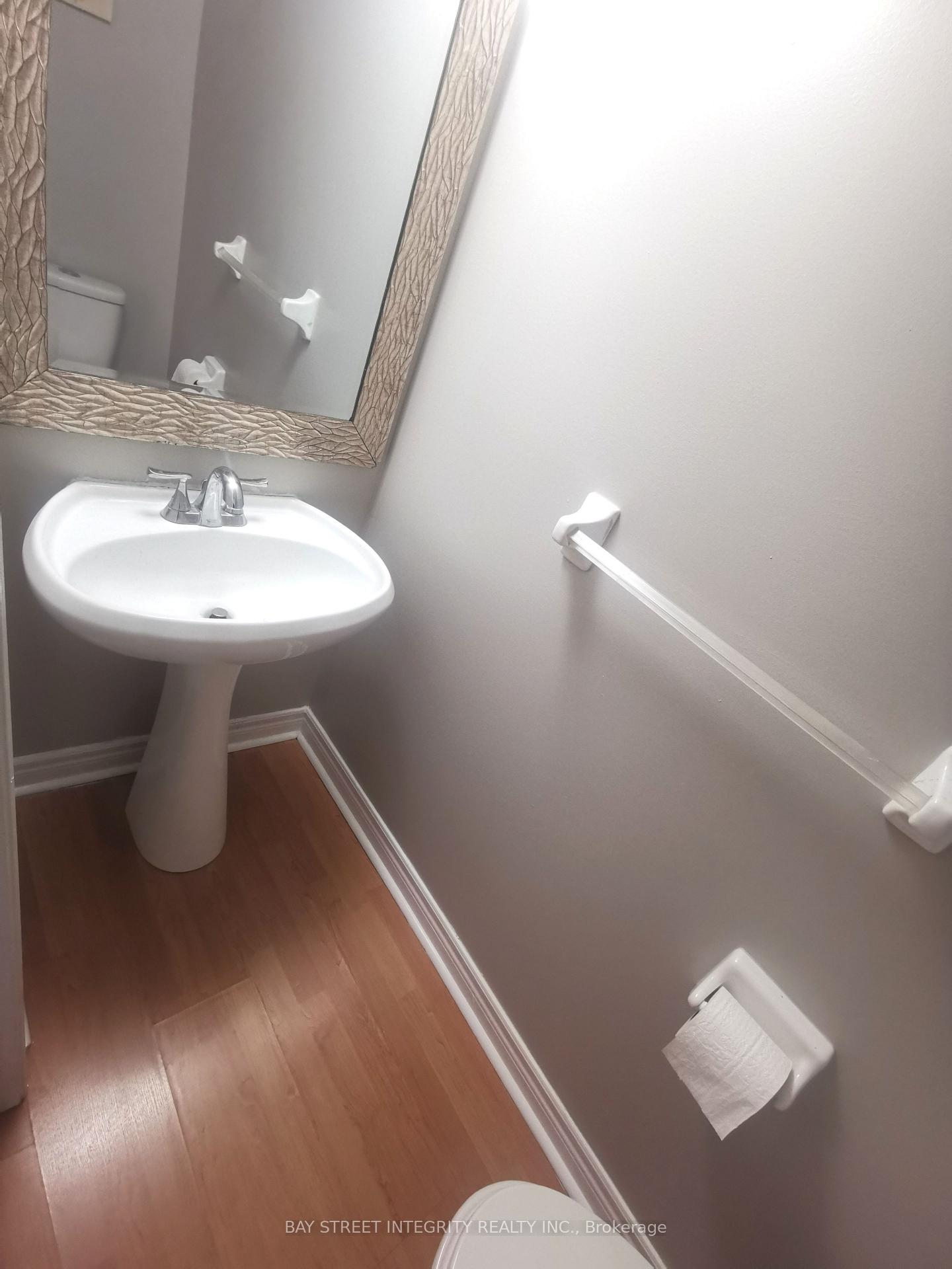 Photo 12 of 355 Ravineview Way, Oakville, Wedgewood Creek — HOMEH