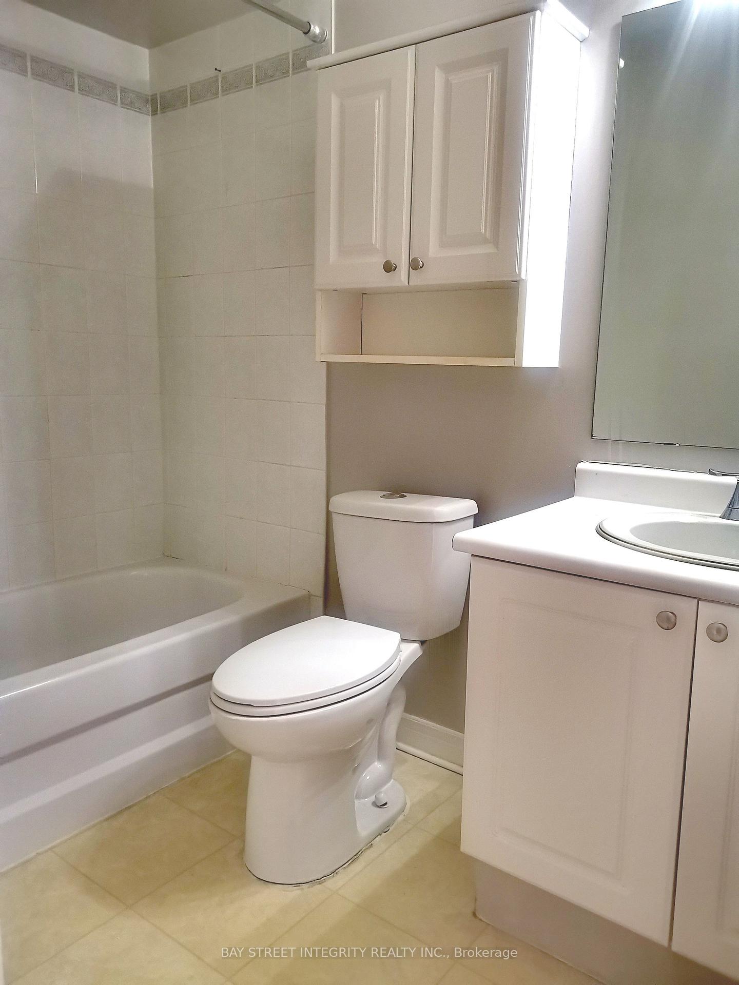 Photo 21 of 355 Ravineview Way, Oakville, Wedgewood Creek — HOMEH