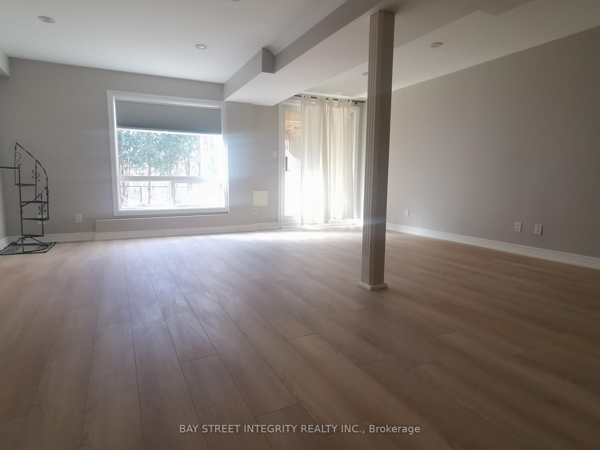 Photo 23 of 355 Ravineview Way, Oakville, Wedgewood Creek — HOMEH