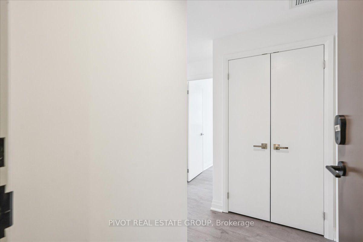Photo 8 of Unit 907, 4015 The Exchange, Mississauga, City Centre — HOMEH