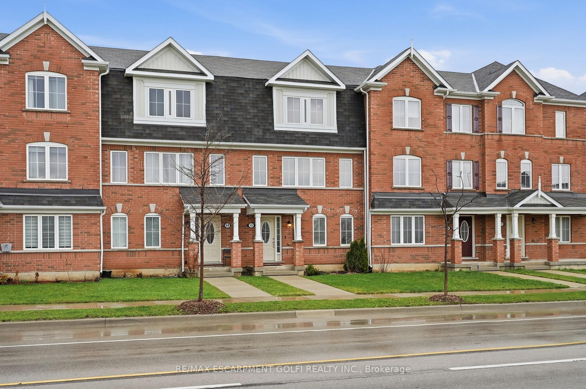 Photo 2 of Unit 15, 230 Avonsyde Boulevard, Hamilton, Waterdown — HOMEH