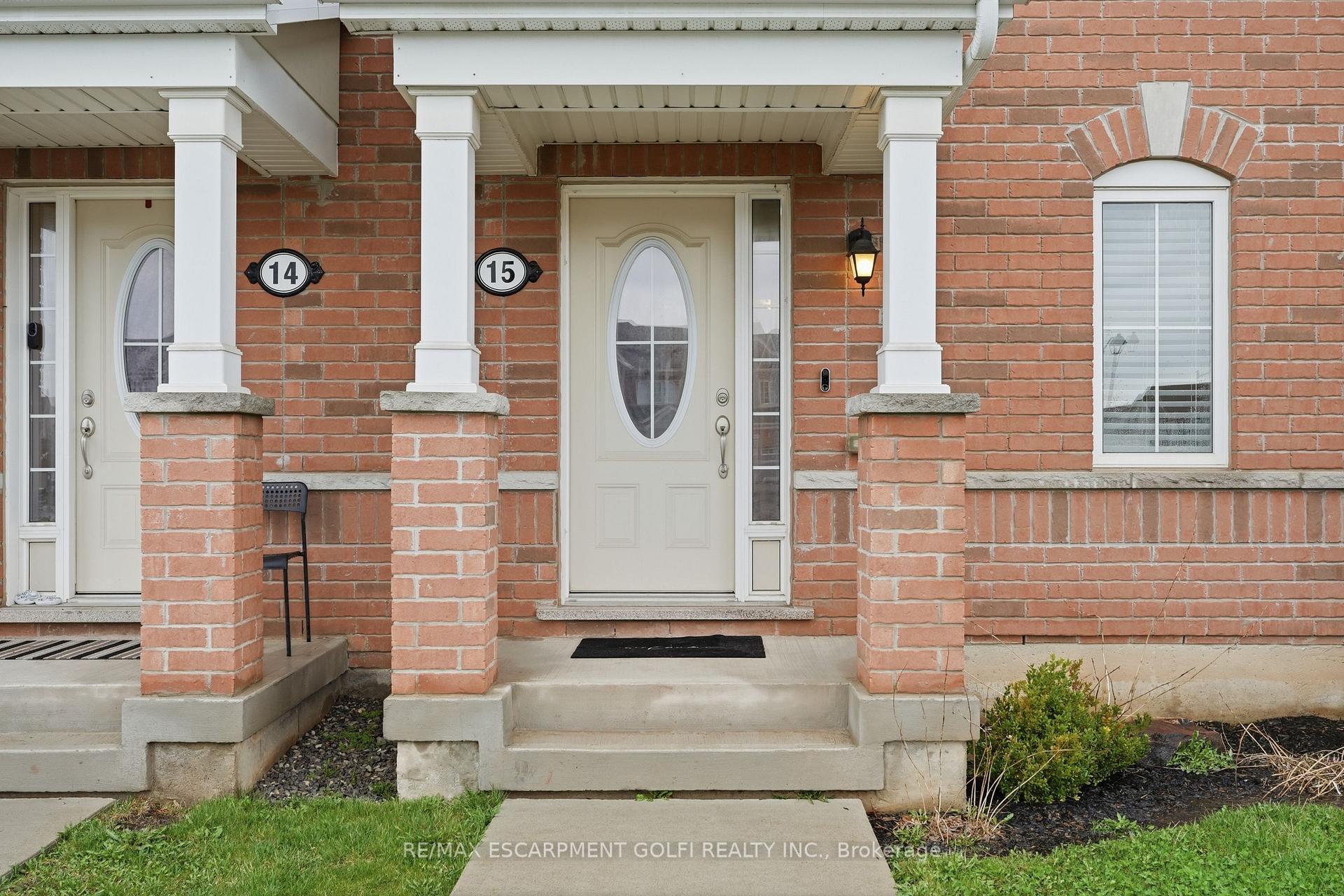 Photo 3 of Unit 15, 230 Avonsyde Boulevard, Hamilton, Waterdown — HOMEH