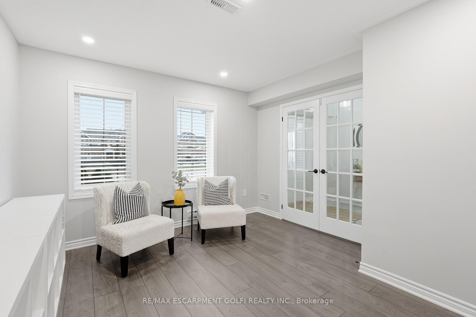 Photo 6 of Unit 15, 230 Avonsyde Boulevard, Hamilton, Waterdown — HOMEH