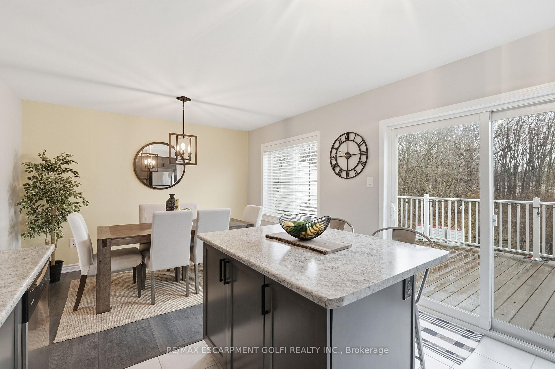 Photo 11 of Unit 15, 230 Avonsyde Boulevard, Hamilton, Waterdown — HOMEH
