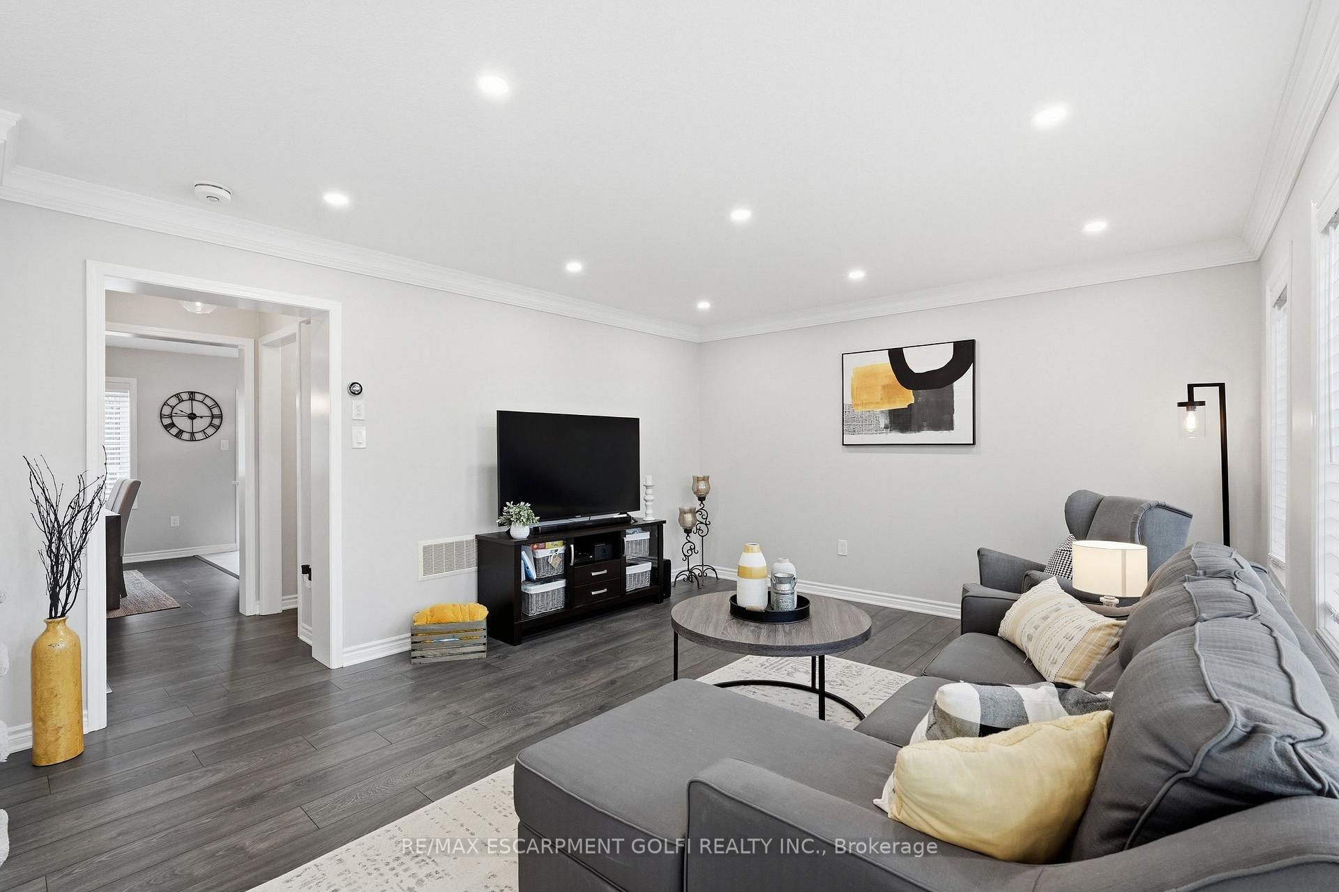 Photo 15 of Unit 15, 230 Avonsyde Boulevard, Hamilton, Waterdown — HOMEH