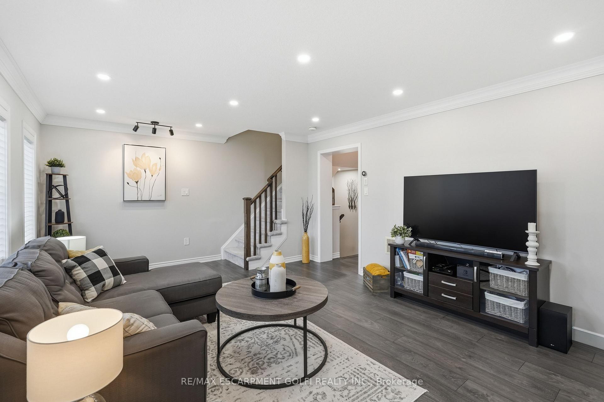 Photo 16 of Unit 15, 230 Avonsyde Boulevard, Hamilton, Waterdown — HOMEH