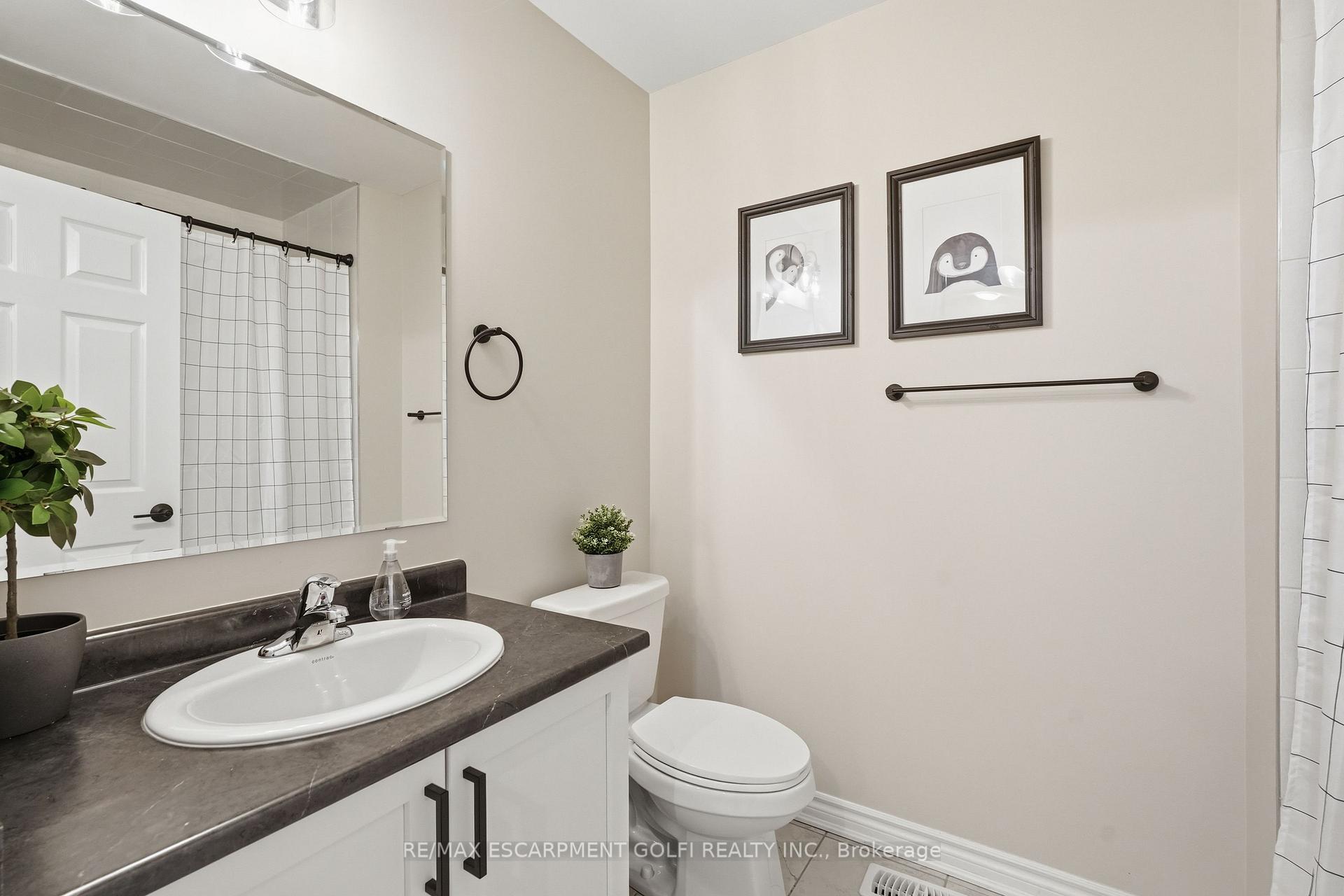 Photo 25 of Unit 15, 230 Avonsyde Boulevard, Hamilton, Waterdown — HOMEH