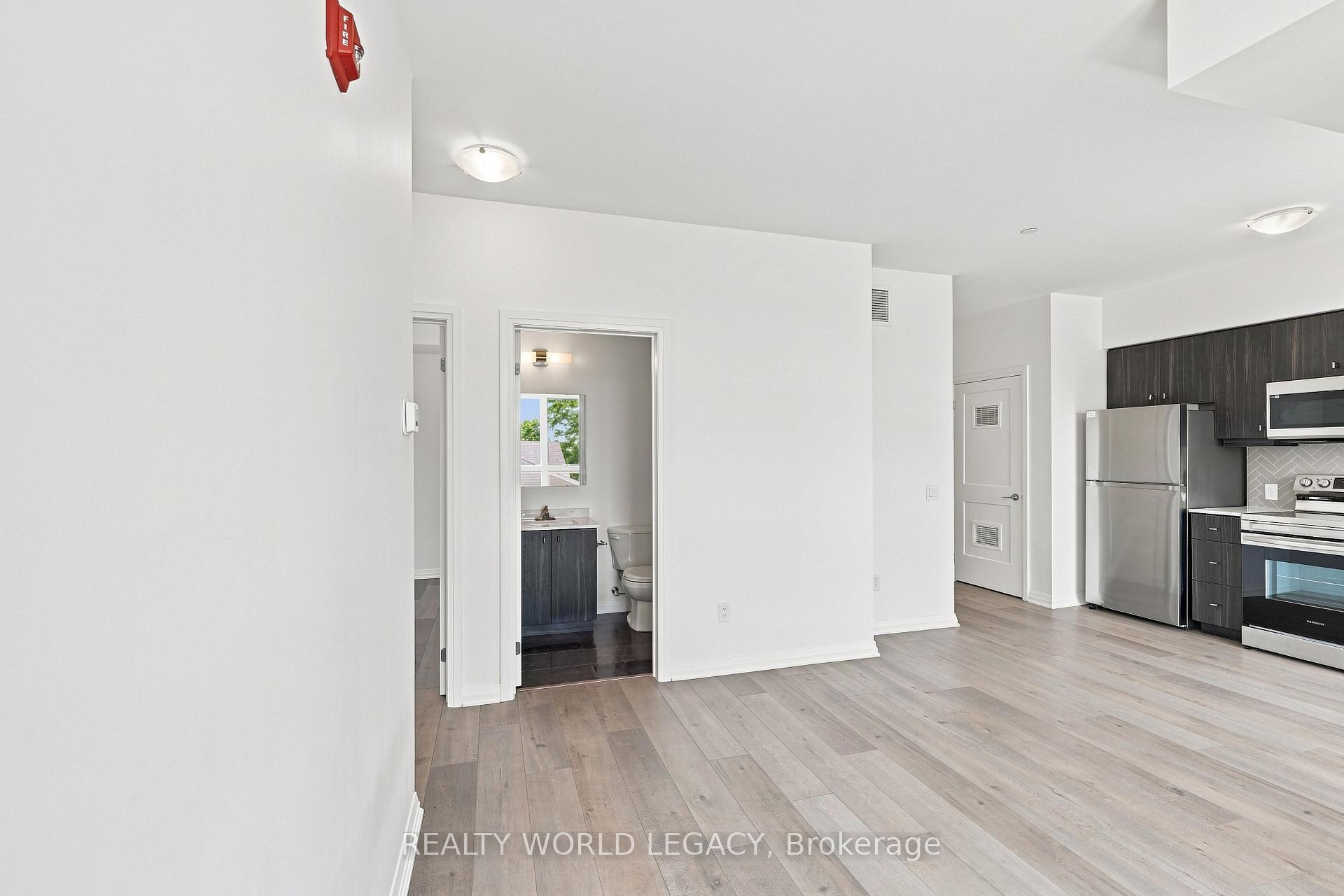 Photo 14 of Unit 215, 101 Golden Eagle Road, Waterloo, North Lakeshore — HOMEH