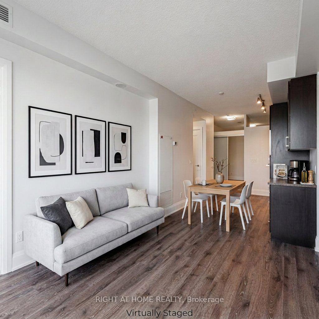 Photo 4 of Unit 521, 120 Harrison Garden Blvd, North York, Willowdale East — HOMEH