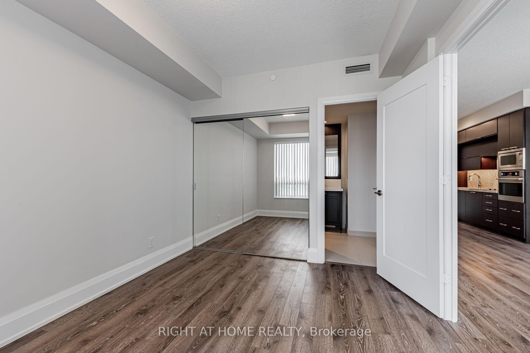 Photo 19 of Unit 521, 120 Harrison Garden Blvd, North York, Willowdale East — HOMEH