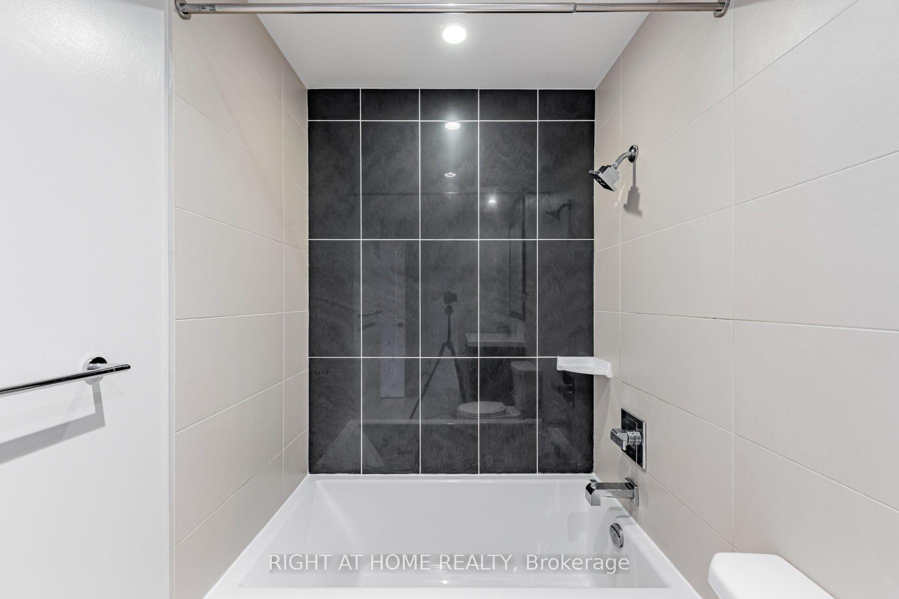 Photo 21 of Unit 521, 120 Harrison Garden Blvd, North York, Willowdale East — HOMEH