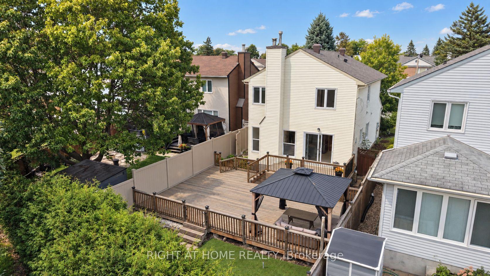 Photo 54 of 672 Farmbrook Crescent, Ottawa, Fallingbrook/Ridgemount — HOMEH