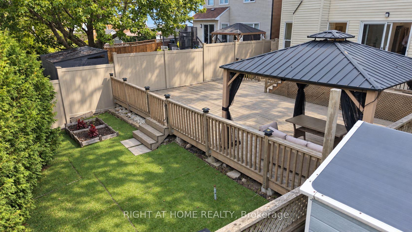 Photo 55 of 672 Farmbrook Crescent, Ottawa, Fallingbrook/Ridgemount — HOMEH
