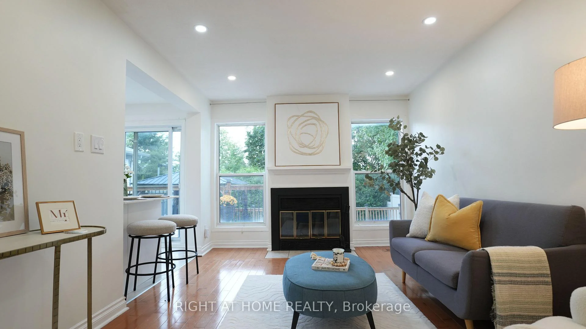 Photo 24 of 672 Farmbrook Crescent, Ottawa, Fallingbrook/Ridgemount — HOMEH