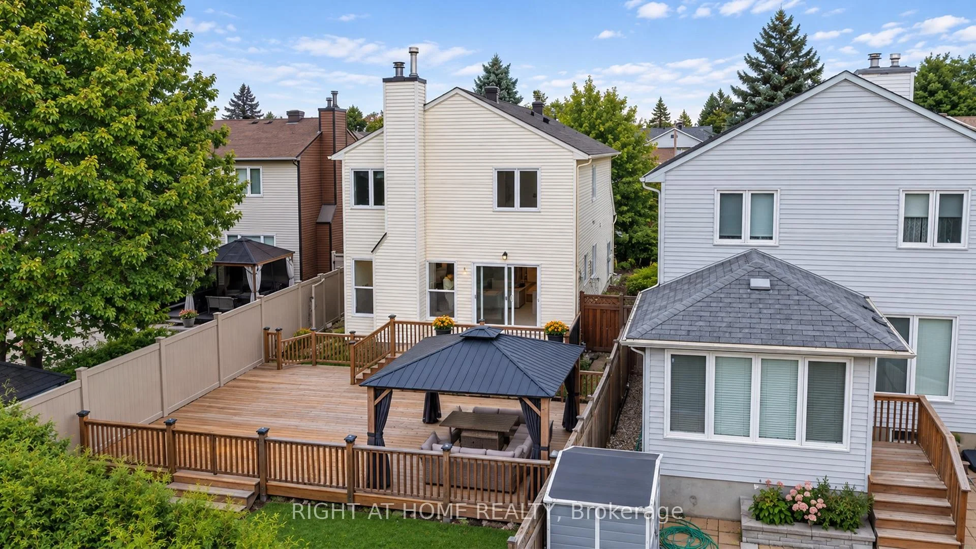 Photo 50 of 672 Farmbrook Crescent, Ottawa, Fallingbrook/Ridgemount — HOMEH