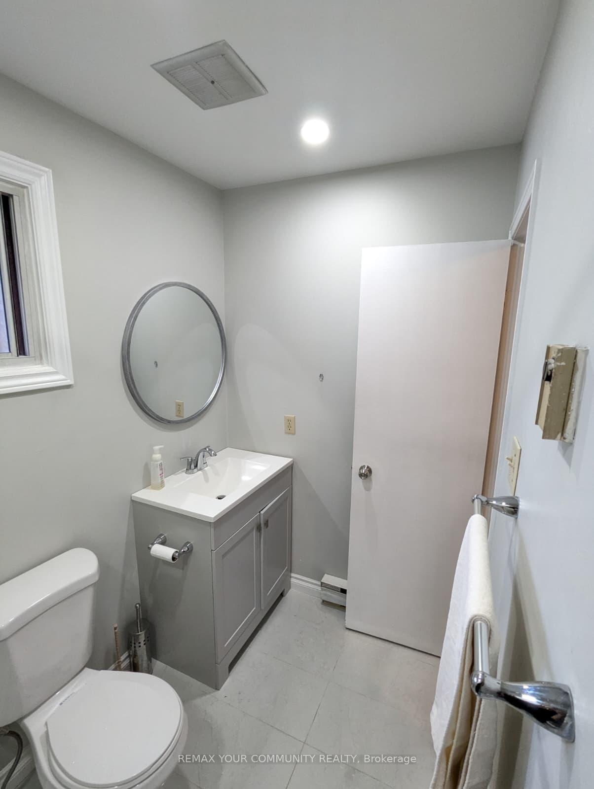 Photo 3 of Unit 4, 765 Oklahoma Drive, Pickering, West Shore — HOMEH