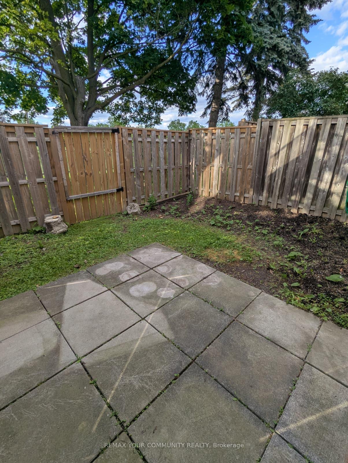Photo 21 of Unit 4, 765 Oklahoma Drive, Pickering, West Shore — HOMEH