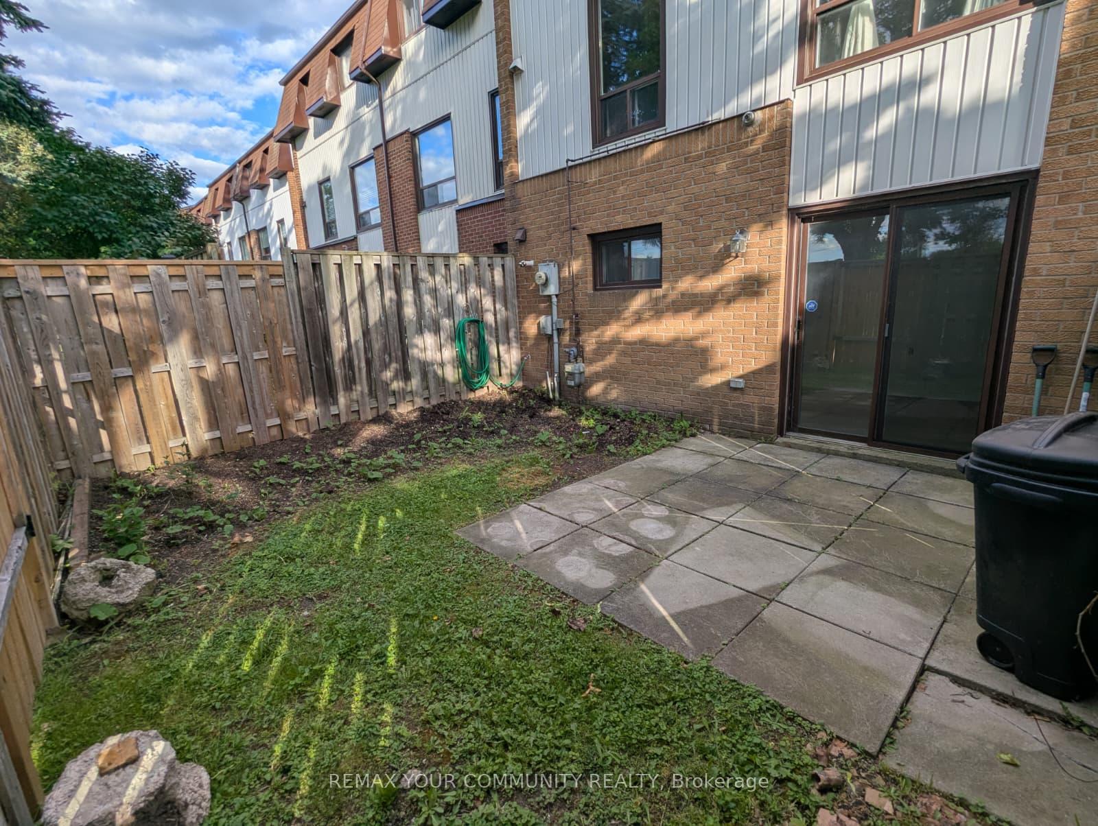 Photo 24 of Unit 4, 765 Oklahoma Drive, Pickering, West Shore — HOMEH