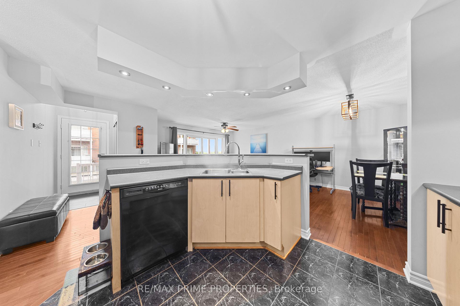 Photo 6 of Unit 117, 3265 St Joseph Boulevard, Ottawa, Bilberry Creek/Queenswood Heights — HOMEH