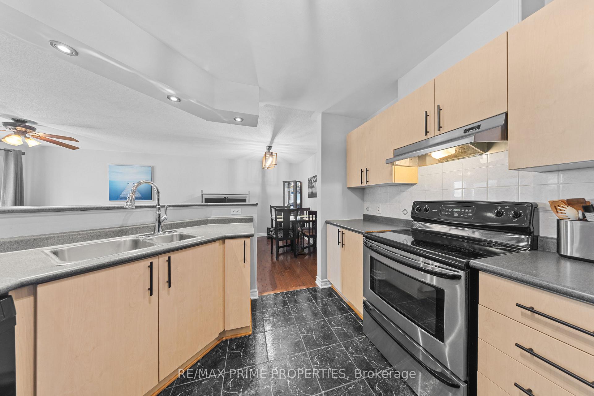Photo 11 of Unit 117, 3265 St Joseph Boulevard, Ottawa, Bilberry Creek/Queenswood Heights — HOMEH
